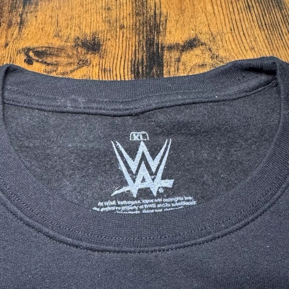 The Rock The Peoples Champ WWE Crewneck Sweater Size Extra Large - Picture 4 of 4